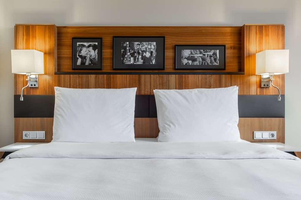 Radisson Blu Hotel, Airport