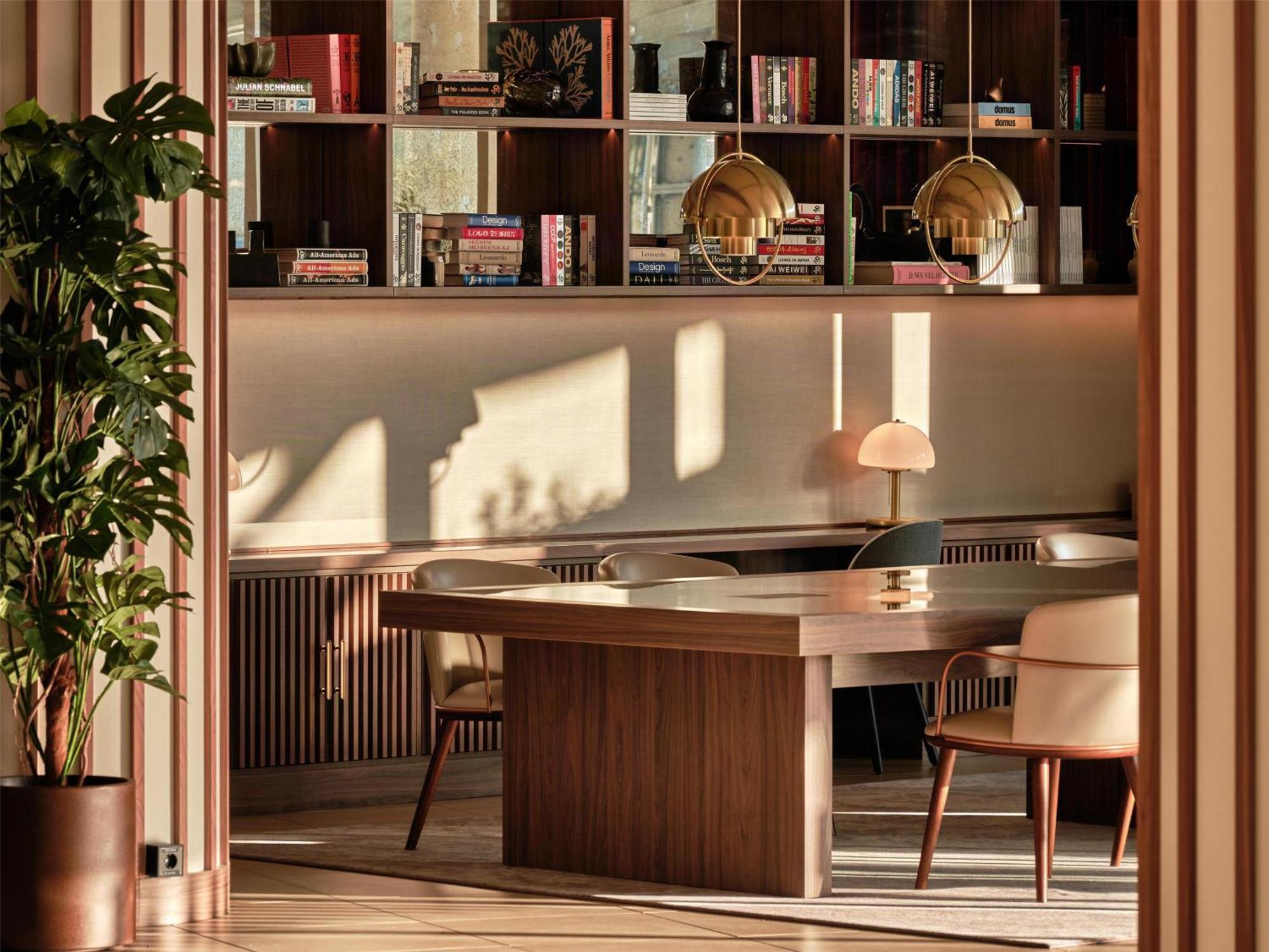 Hotel Radisson Blu Hotel, Airport 4*