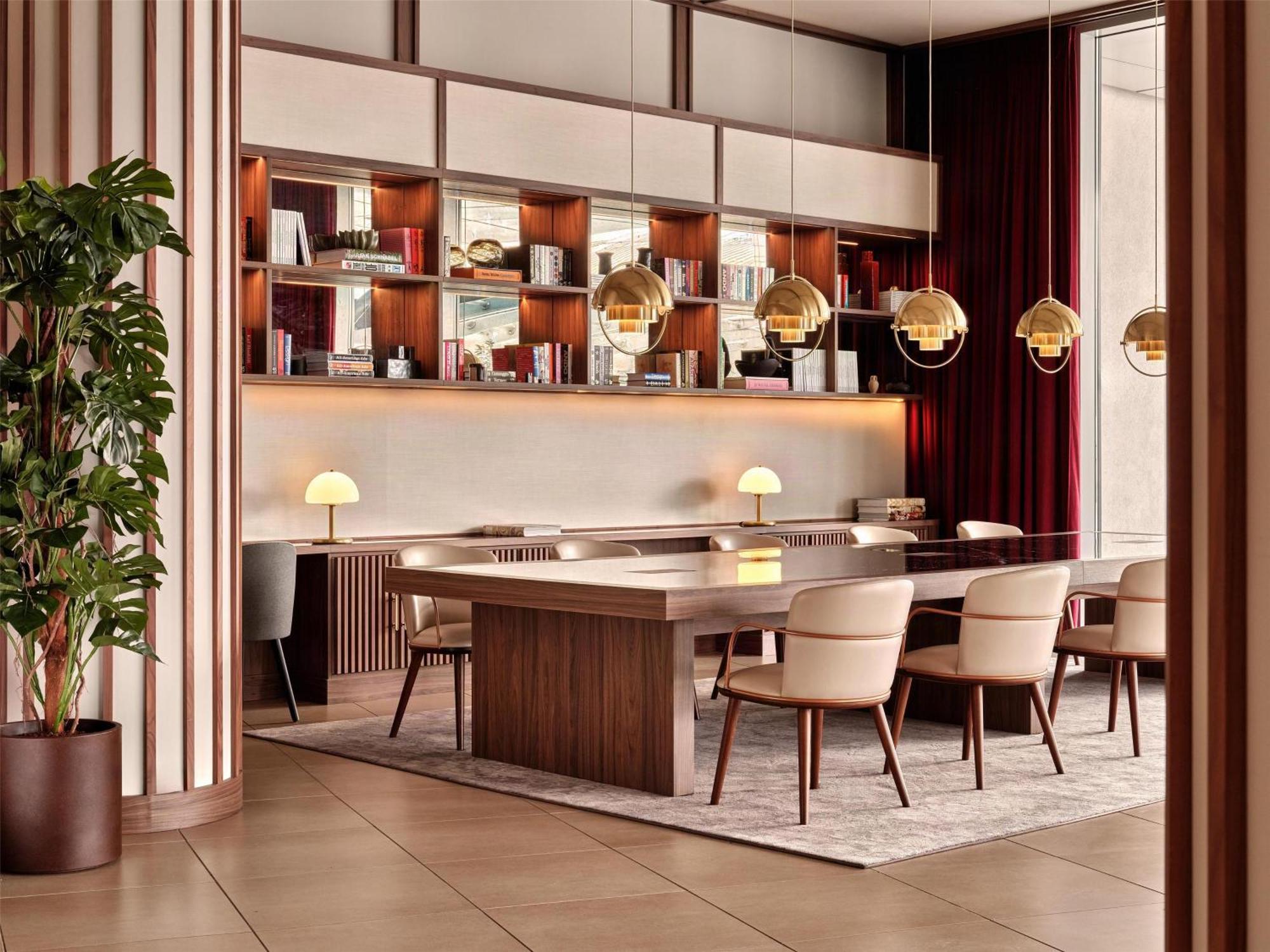 Radisson Blu Hotel, Airport