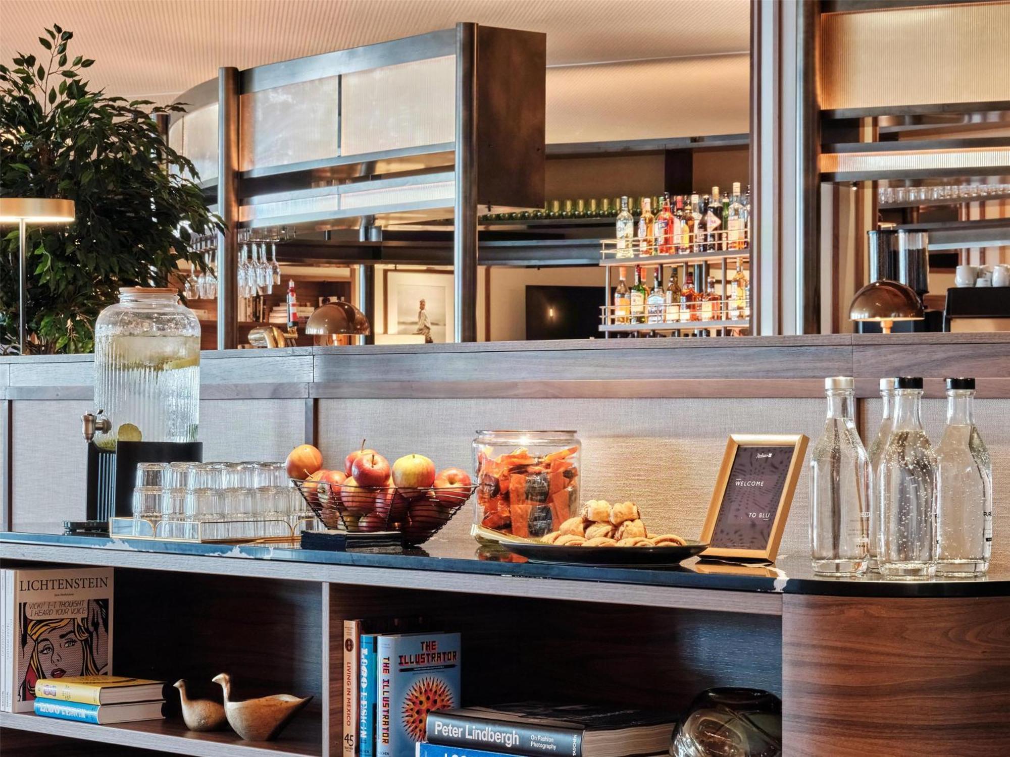 Radisson Blu Hotel, Airport Hotel