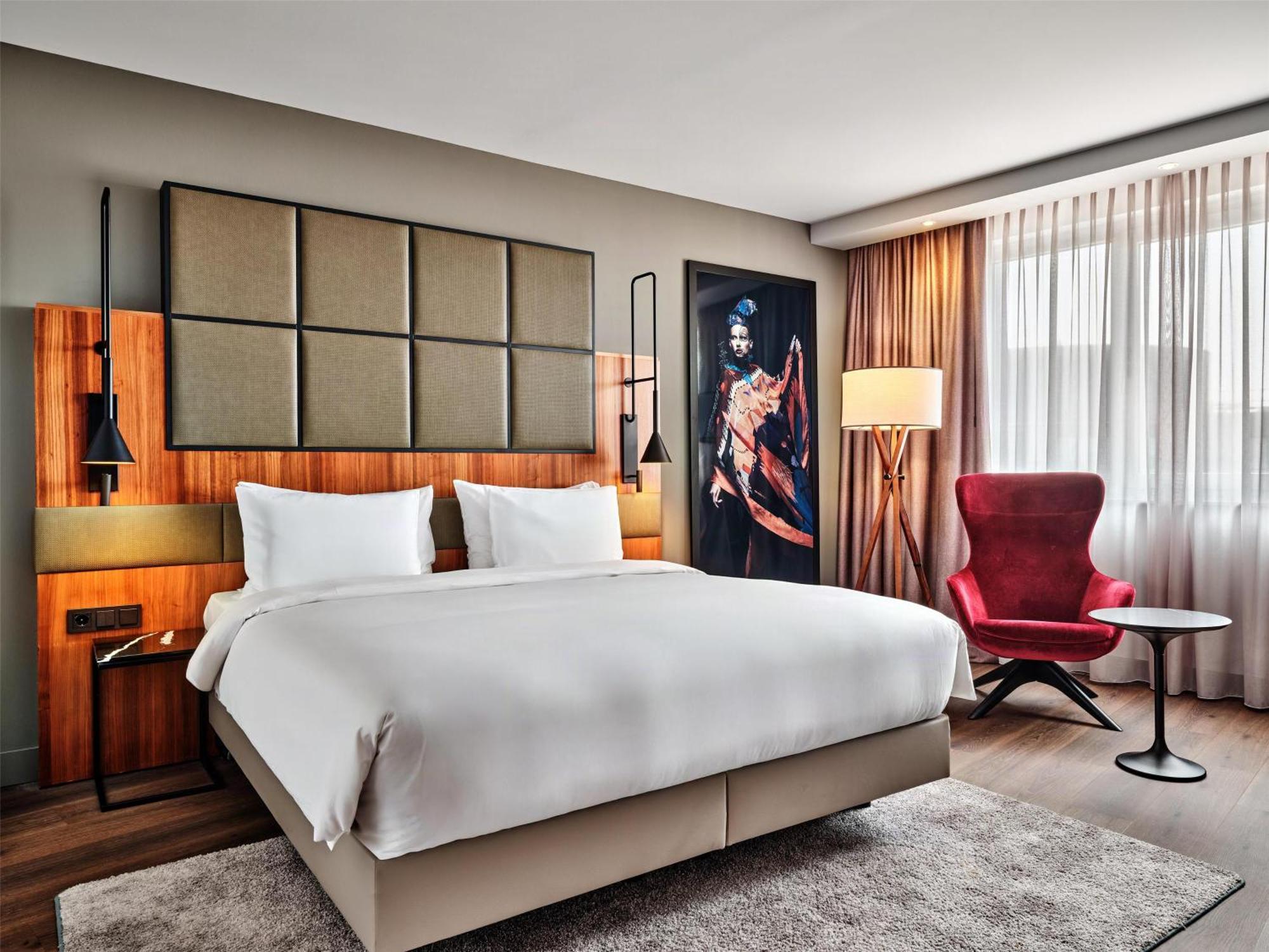 Radisson Blu Hotel, Airport 4*