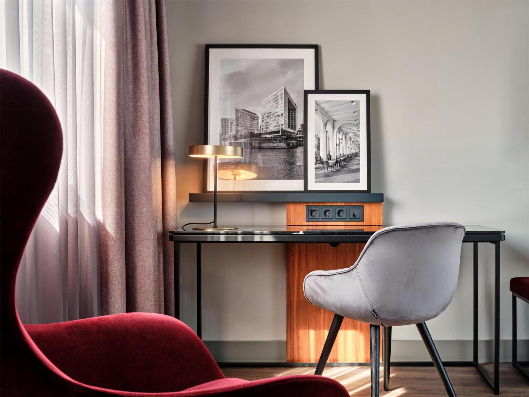 Radisson Blu Hotel, Airport 4* Hamburg-Harburg
